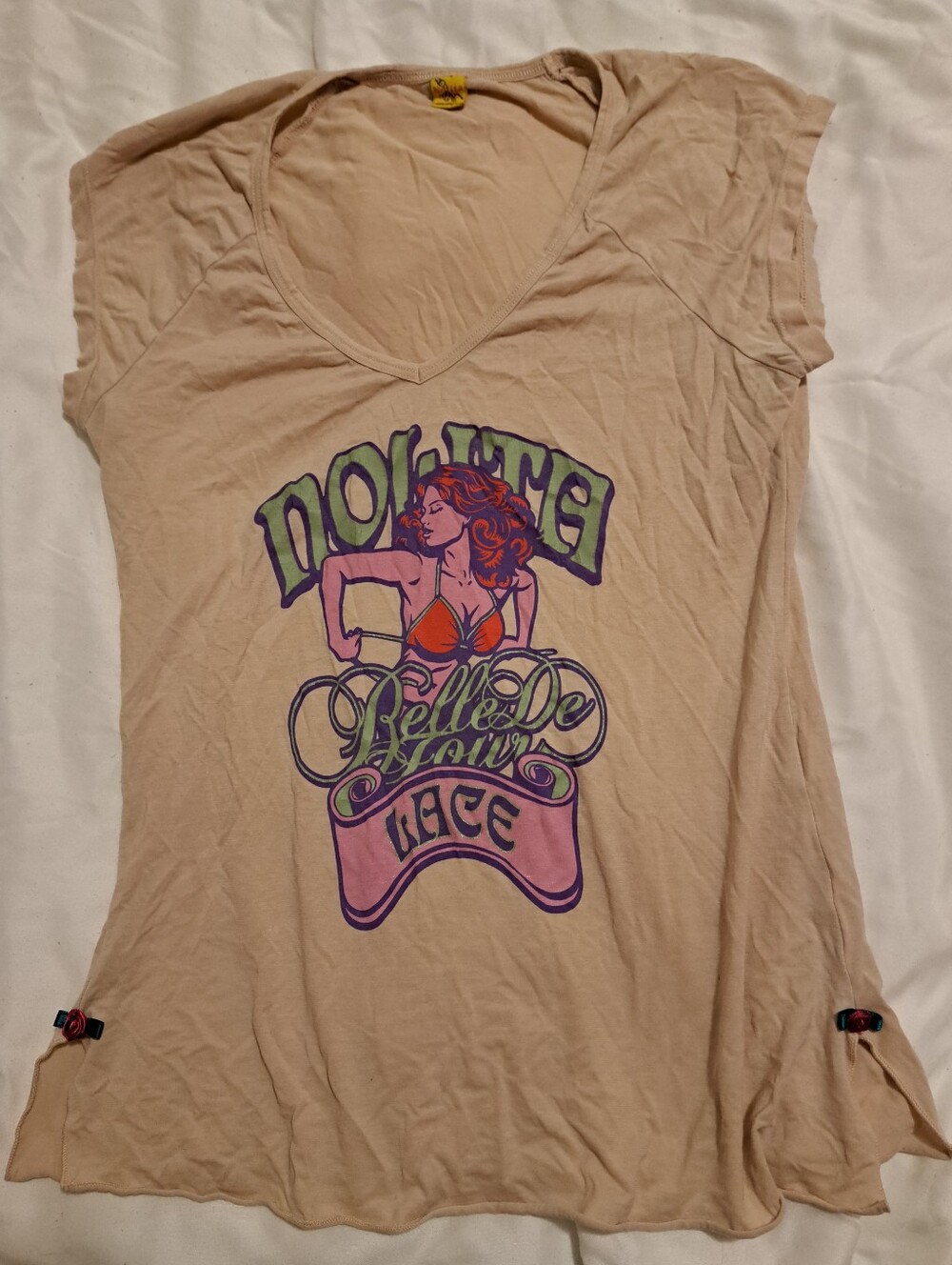 Nolita Italy Graphic V-Neck Tee - Beige